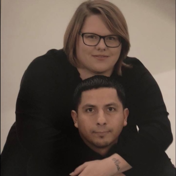 Meet your Posher, Gabriel - Picture 1 of 4